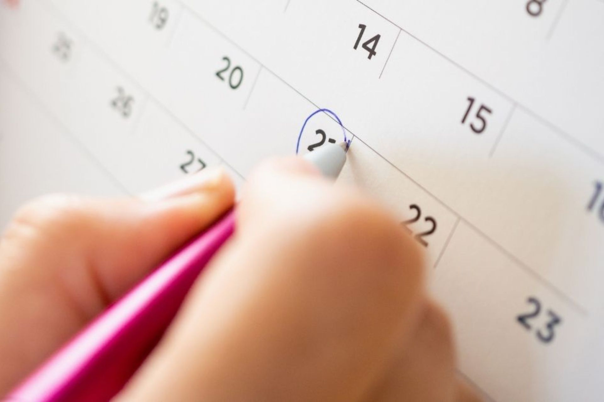 মাসিক মিস হওয়ার কত দিন পর প্রেগন্যান্ট বোঝা যায় এবং মাসিকের কতদিন পর গর্ভধারণ হয়